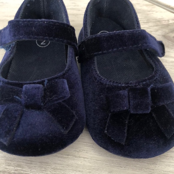 6-12 month baby’s shoes - Picture 3 of 7